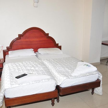 Dhanunjayas Luxury Hotel Hosur Bagian luar foto
